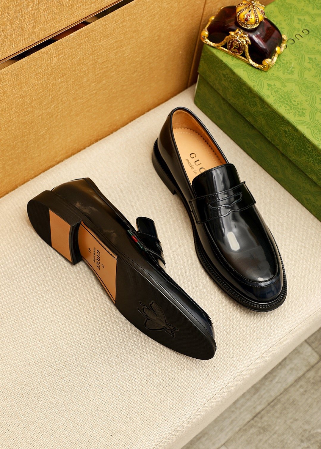 Gucci Polished Penny Loafers — front