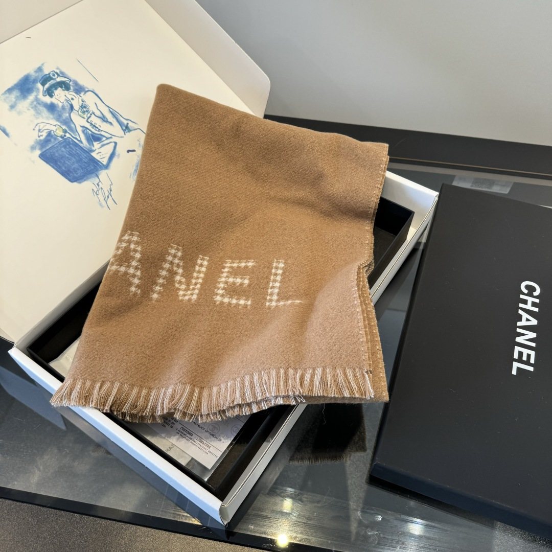 Chanel Houndstooth Fringed Scarf — label