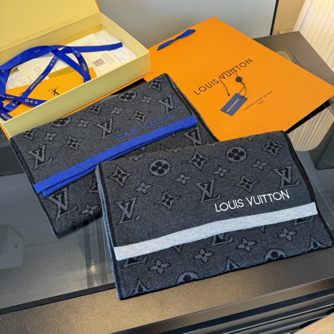 Louis Vuitton Gray Knit Scarf with Contrast Trim — front