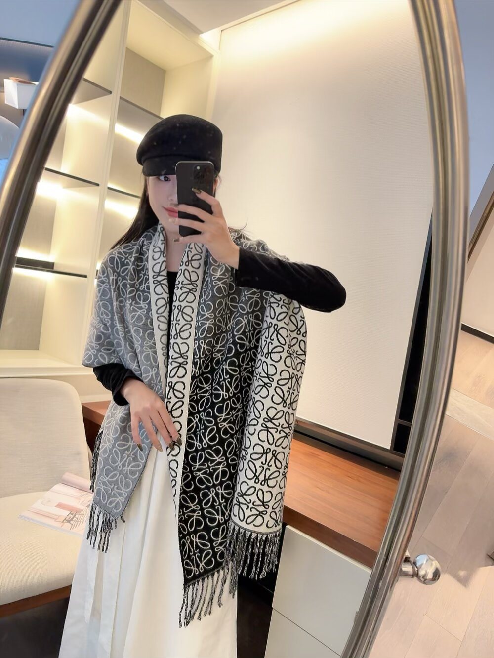 Loewe Loop Motif Fringe Scarf — model