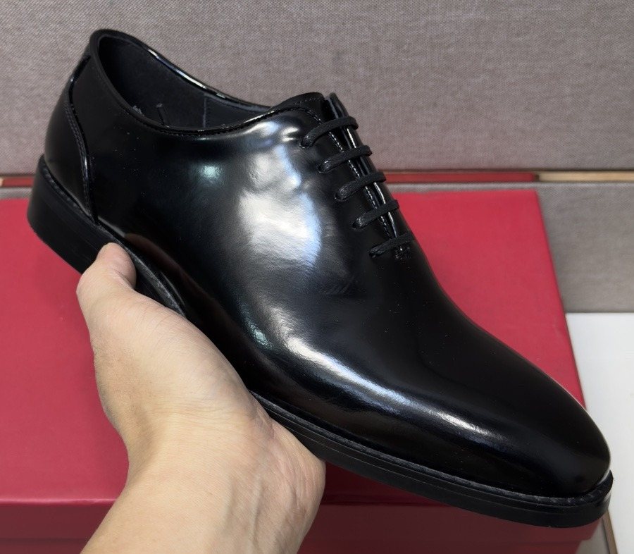 Ferragamo Men's Lace-Up Oxford Shoes — front