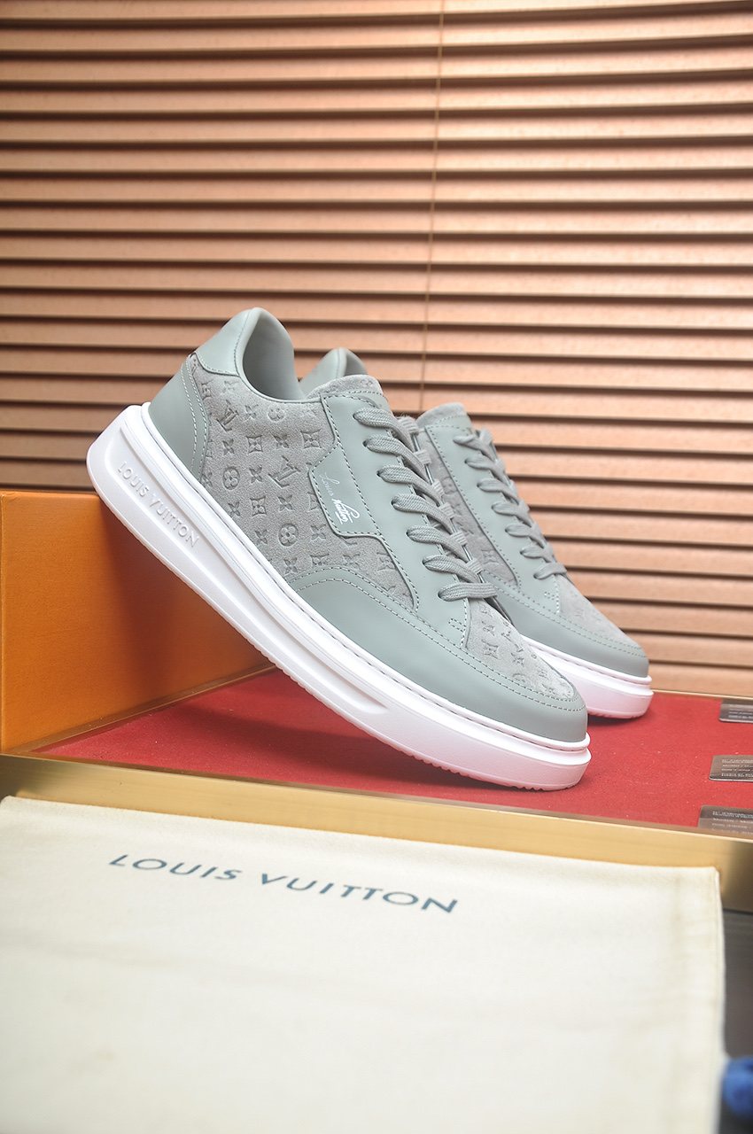 Louis Vuitton Textured Low-Top Sneakers — front