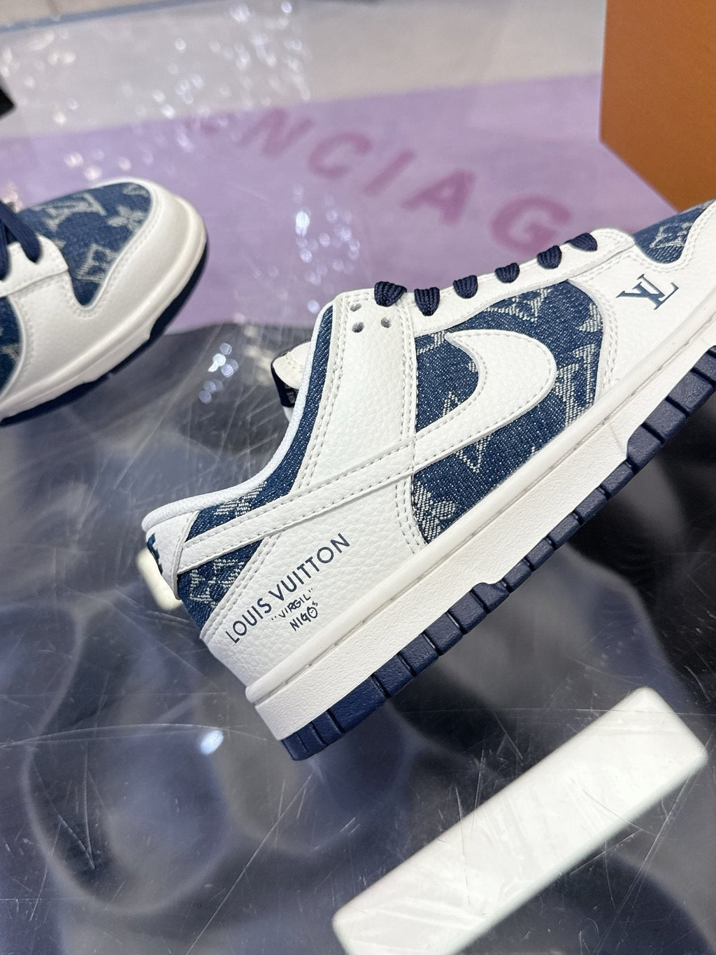 Nike Navy Pattern Low-Top Sneakers — side