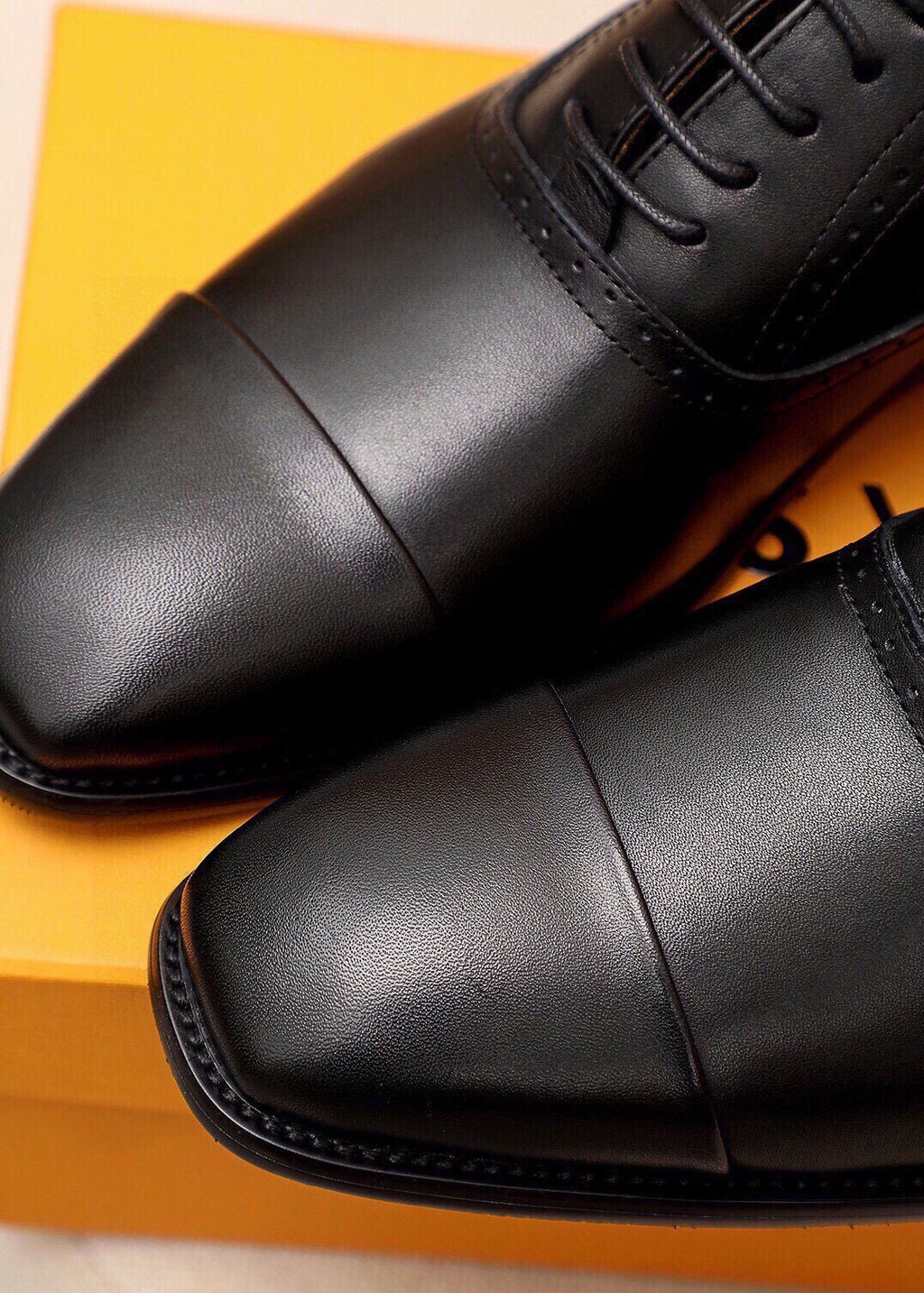 Louis Vuitton Cap-Toe Oxford Dress Shoes — detail