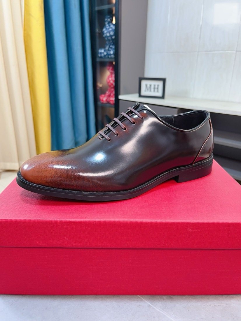 Ferragamo Plain-Toe Leather Lace-Up Dress Shoes — front