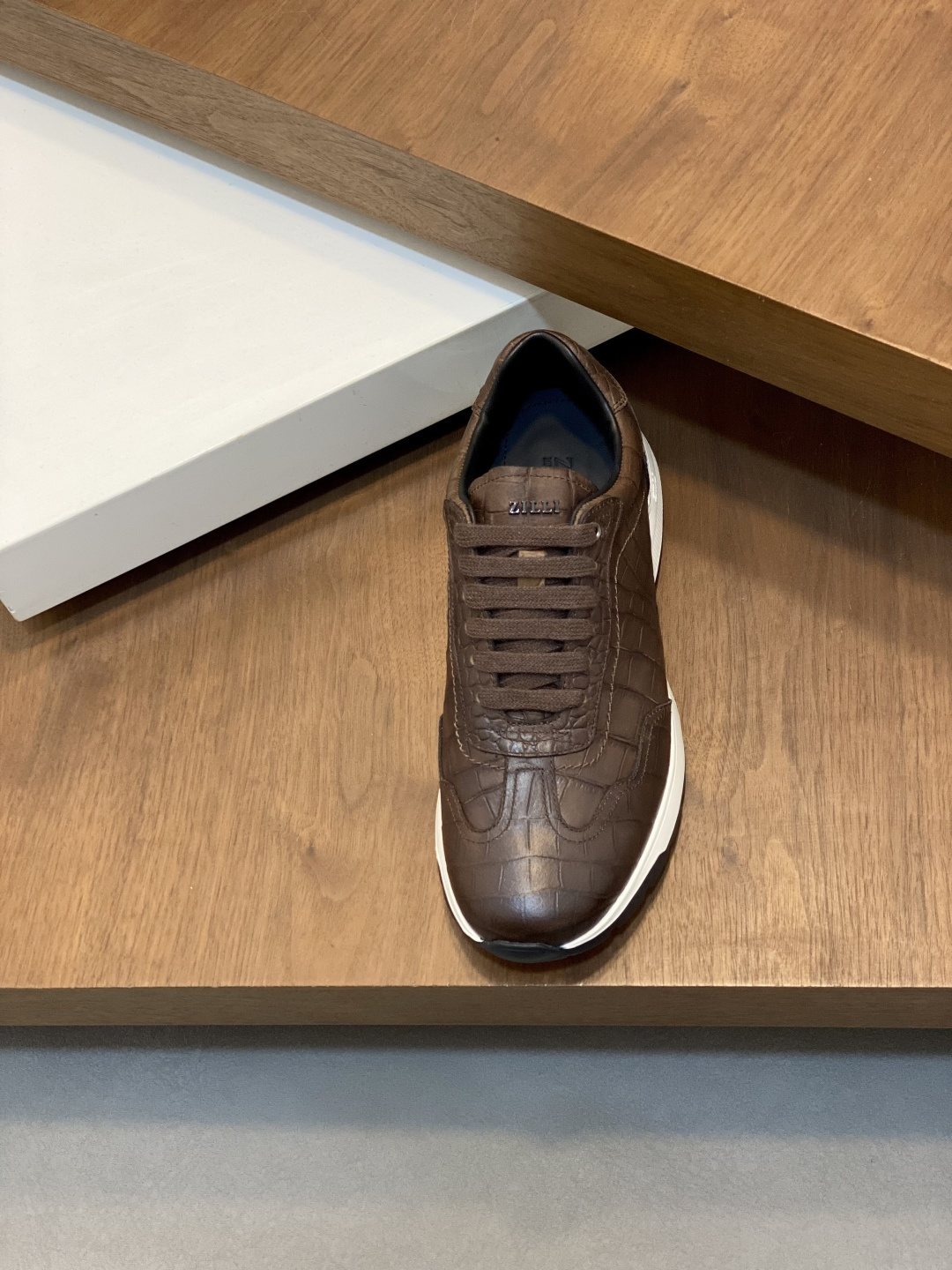 ZILLI Stitched Leather Sneakers — detail