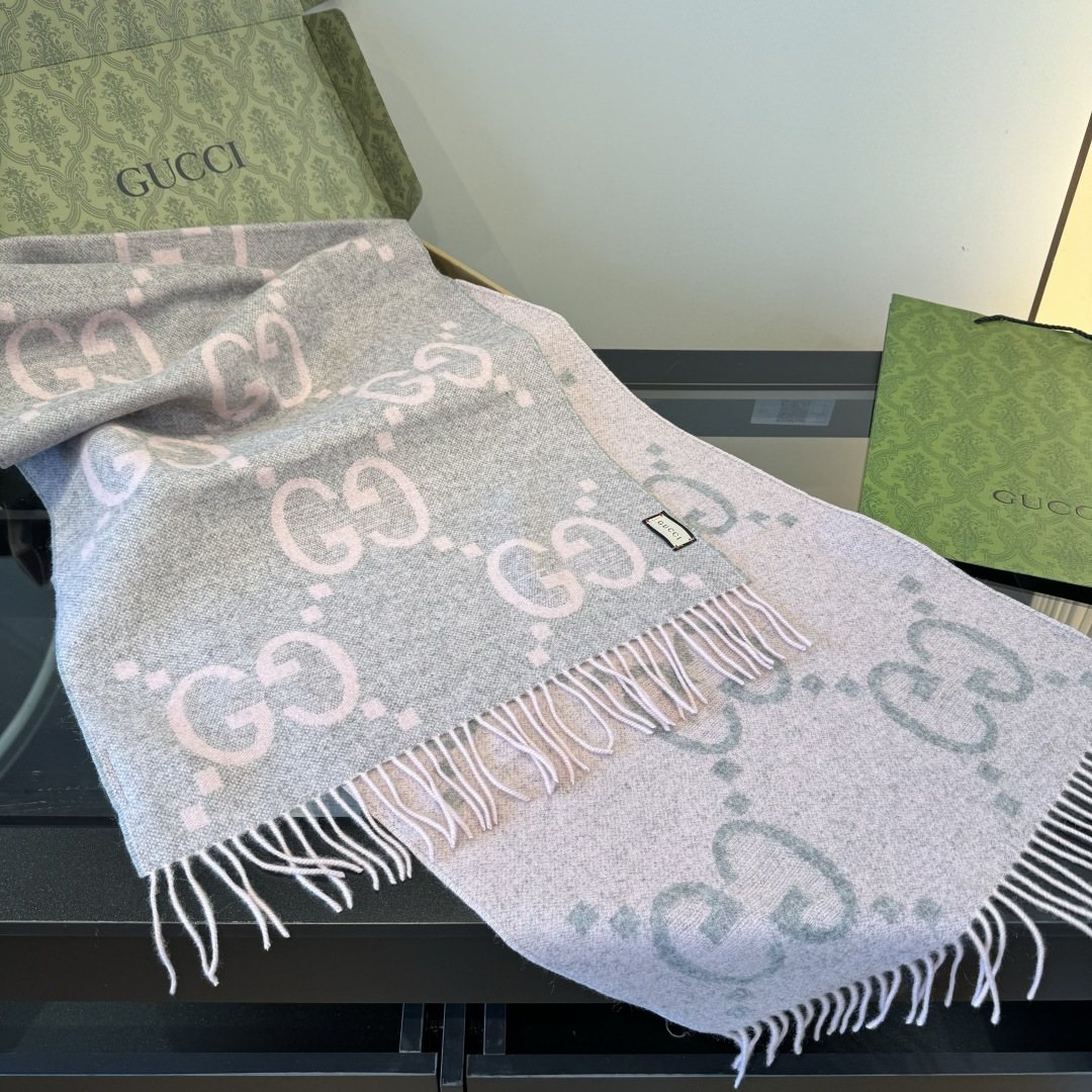 Gucci Fringed Interlocking Motif Scarf — front