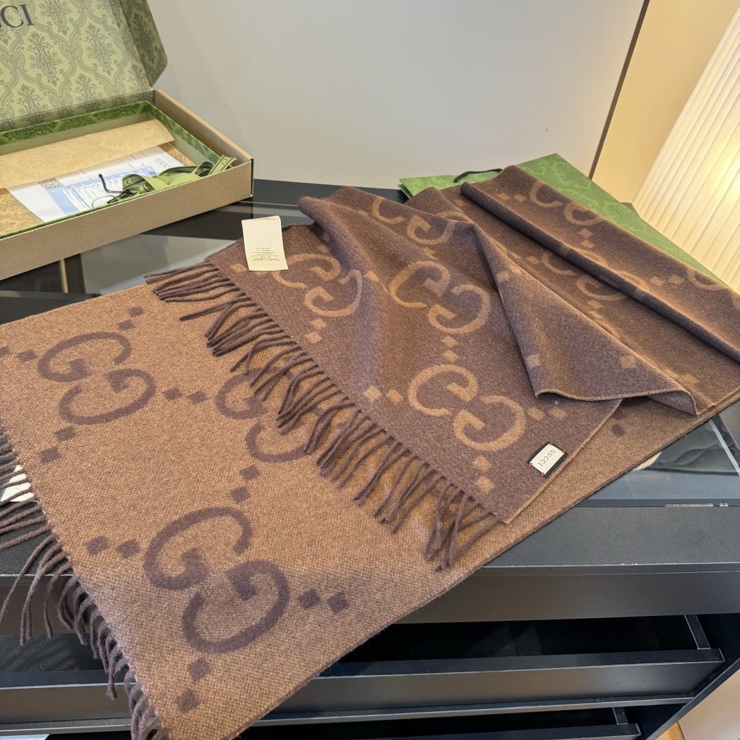Gucci Fringed Interlocking Motif Scarf — front