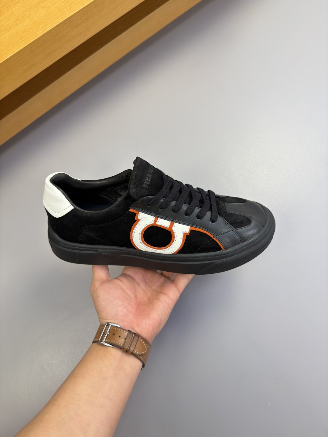 Ferragamo Contrast-Trim Low-Top Sneakers — side