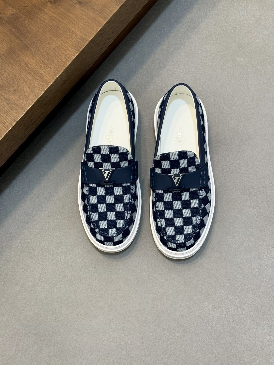 lougou Strap Slip-On Sneakers — hero