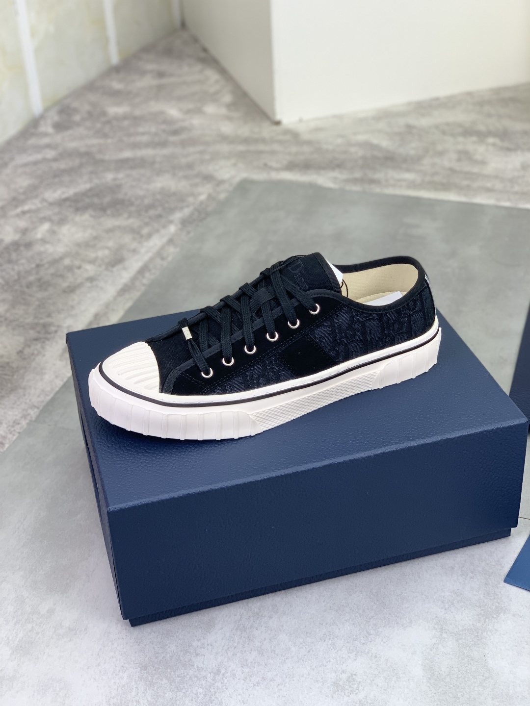 Dior Hooper Low-Top Sneakers — side