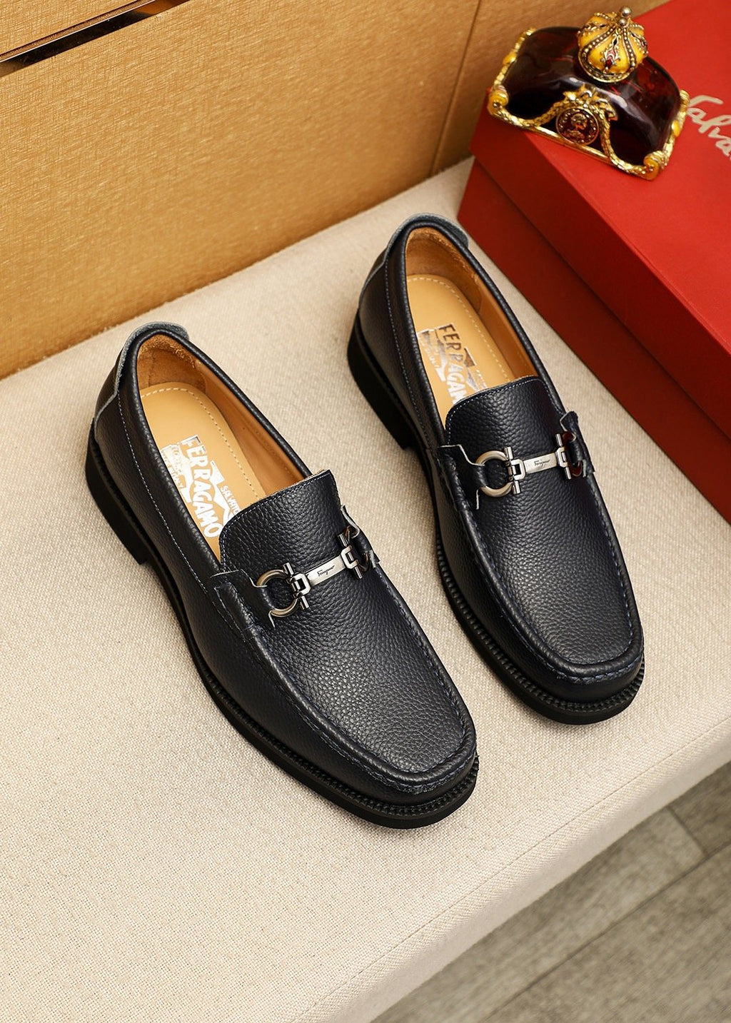 Ferragamo Black Pebble-Grain Bit Loafers — hero