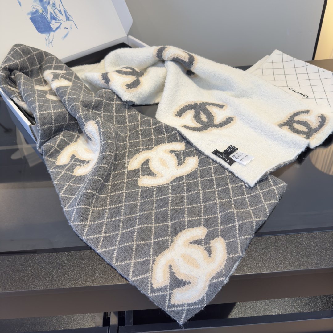 Chanel Grid Pattern Knit Scarf — side