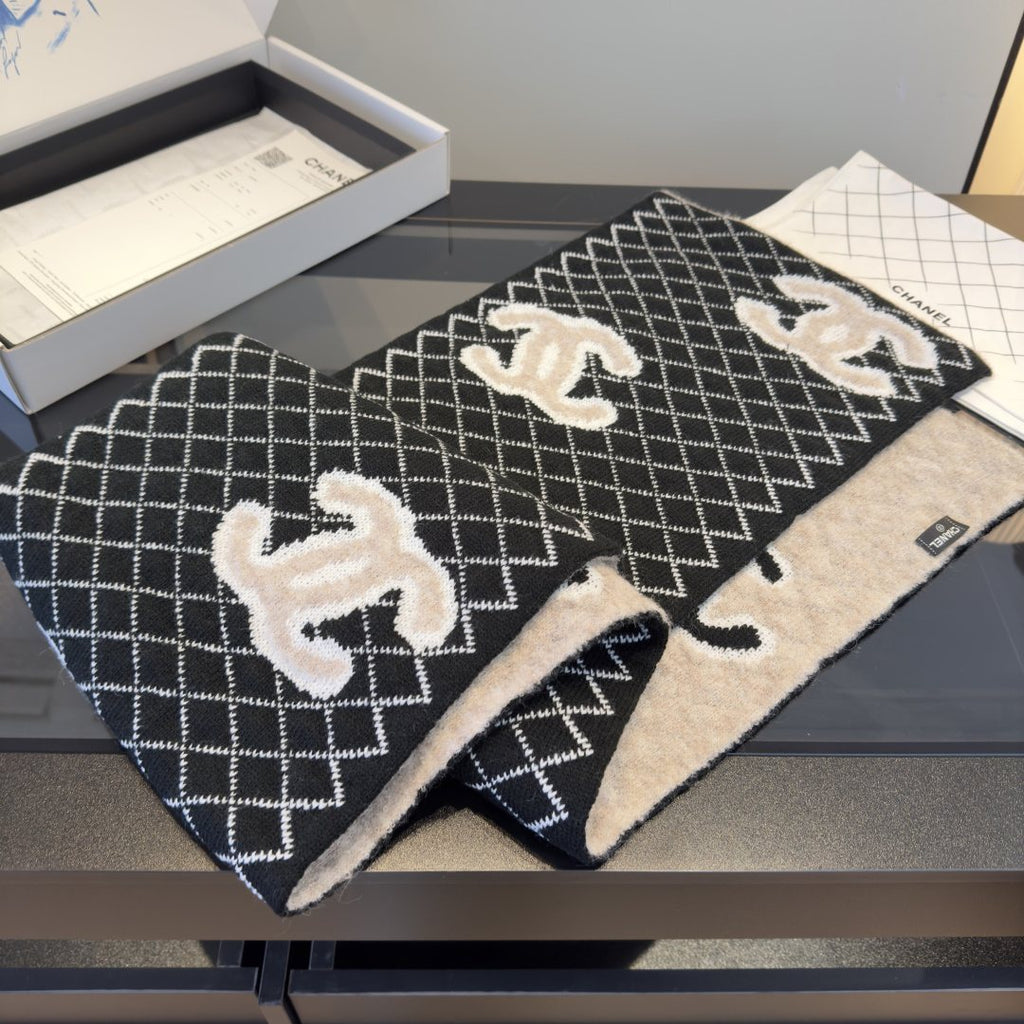 Chanel Grid Pattern Knit Scarf — side