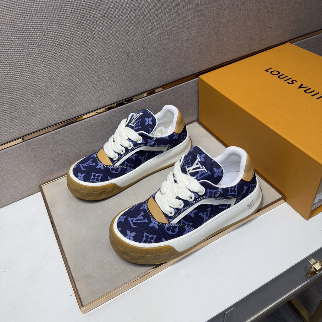 Louis Vuitton Patterned Low-Top Sneakers — front
