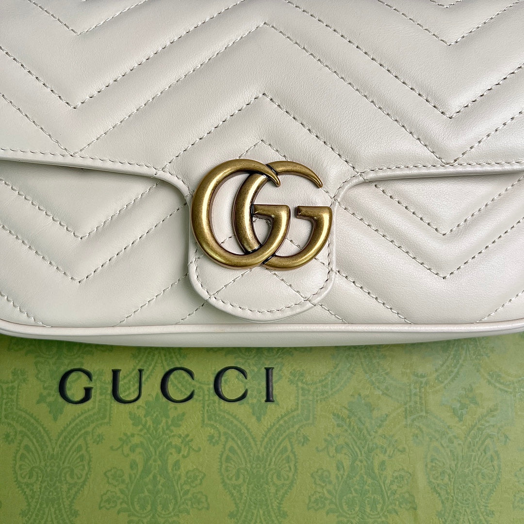 Gucci GG Marmont Mini Chain Wallet Bag