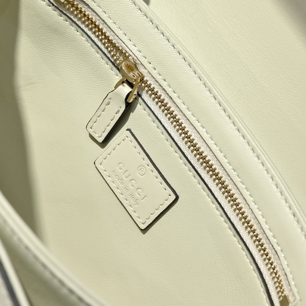 Gucci Sienna Shoulder Bag – 846705