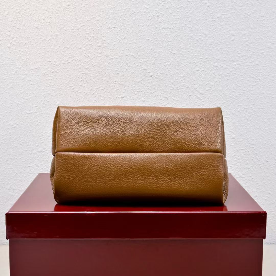 Gucci Softbit Medium Top Handle Bag – 837467